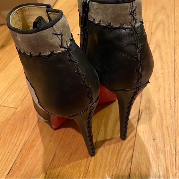 CHRISTIAN LOUBOUTIN PLATFORM BOOTIES - Picture 4 of 10